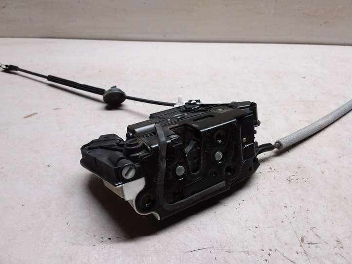 Volkswagen Tiguan (2011 - 2016)  5N0839015G Замок задней двери