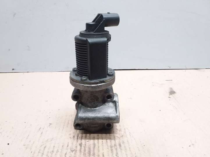 Opel Vectra (2005 - 2009)  55204250 Клапан EGR