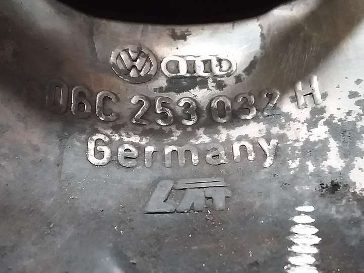 Audi A6 (2001 - 2004)  06C253032H Выпускной коллектор