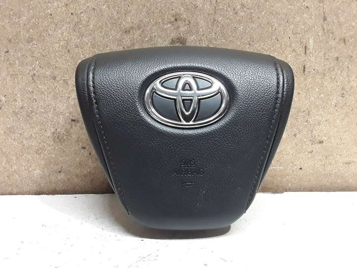 Toyota Avensis T270 (2015 - 2018)  0589P1000183 Подушка безопастности руля