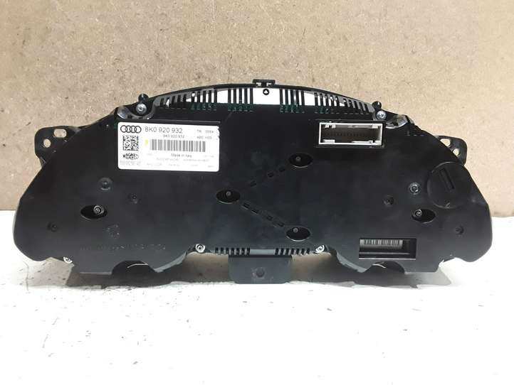 Audi A4 (2011 - 2015)  8K0920932 Спидометр (приборный щиток)