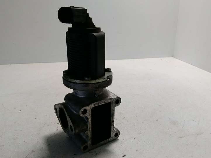 Opel Vectra (2002 - 2005)  55215031 Клапан EGR