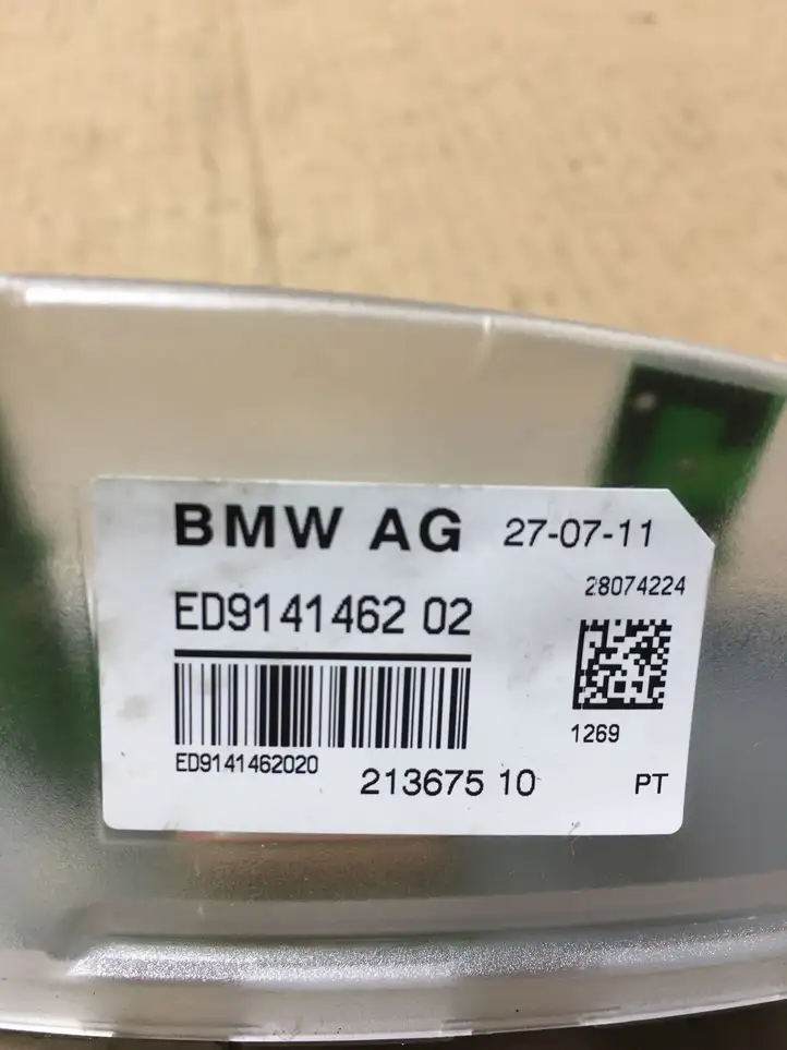 BMW 5 F10 F11 (2009 - 2016) 9141462 GPS антенна — фото 2