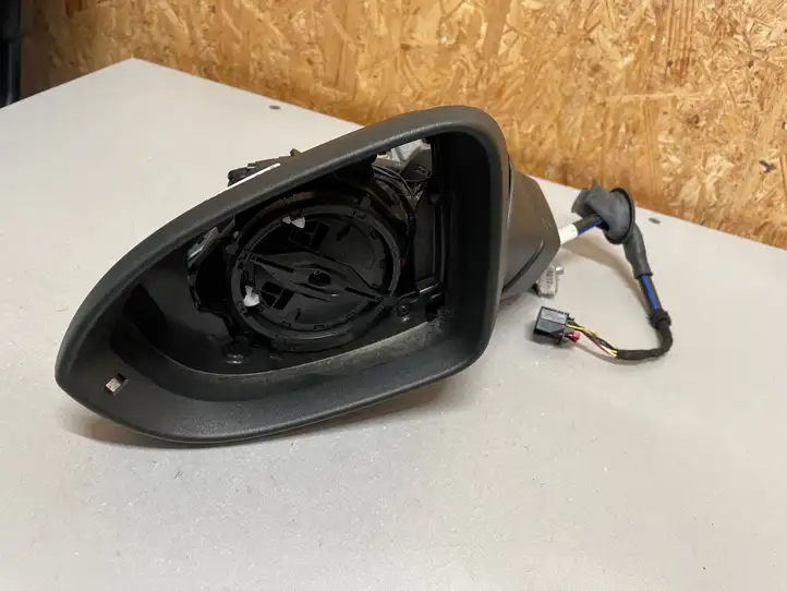 Volkswagen Golf VIII (2019 - ) 10B857501F Боковое зеркало с электроприводом — фото 1