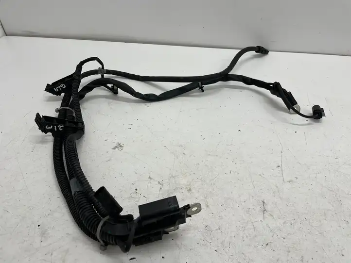 Mercedes-Benz GLA H247 (2020 - ) A1775405329 Плюсовой провод аккумулятора — фото 2