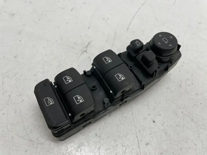 BMW 3 G20 G21 (2019 - ) 7948784 Кнопка стеклоподъемников — фото 1