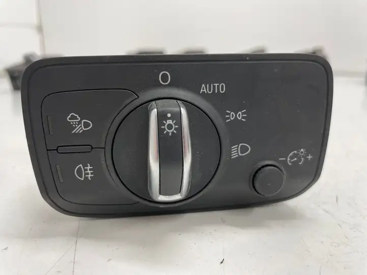 Audi A3/S3 8V (2016 - 2020) 8V0941531AR Включатель фонарей — фото 1