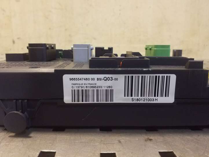 Citroen DS4 (2010 - 2016)  9665547480 Блок предохранителей