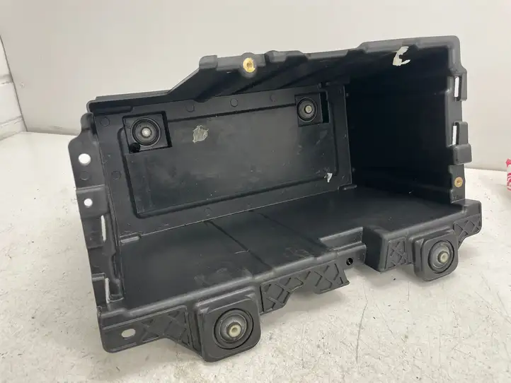 Land Rover Range Rover Sport L494 (2013 - 2017) Прочая отделка багажника — фото 1