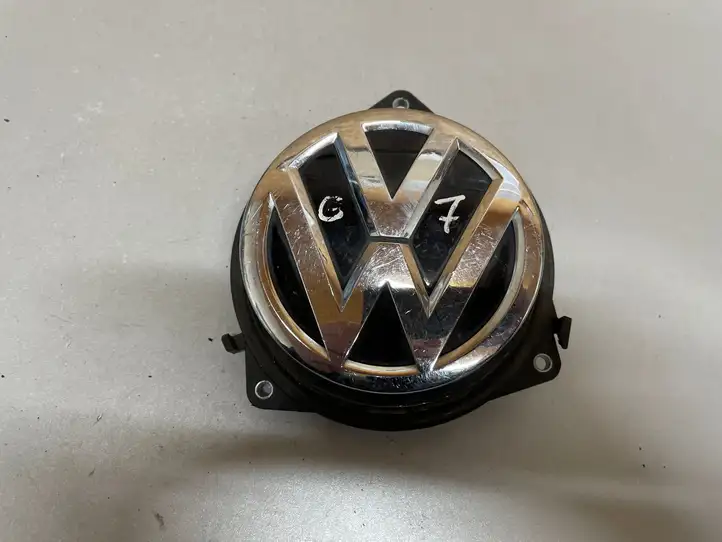 Volkswagen Golf VII (2013 - 2019) 5G6827469 Ручка крышки багажника — фото 1