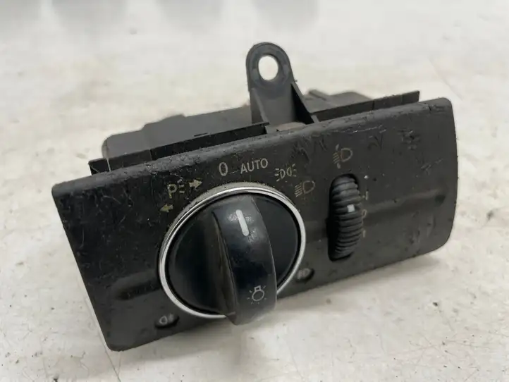 Mercedes-Benz E W211 (2002 - 2009) 2115450904 Включатель фонарей — фото 1