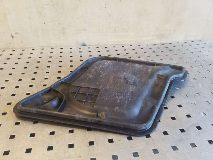 Audi A5 (2007 - 2011)  8T0837915B Другая деталь отделки пере́дней дверей