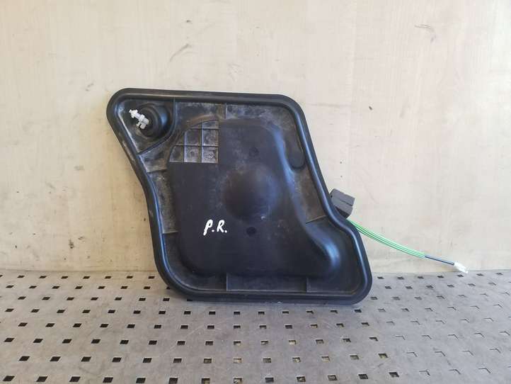 Audi A5 (2007 - 2011)  8T0837916B Другая деталь отделки пере́дней дверей
