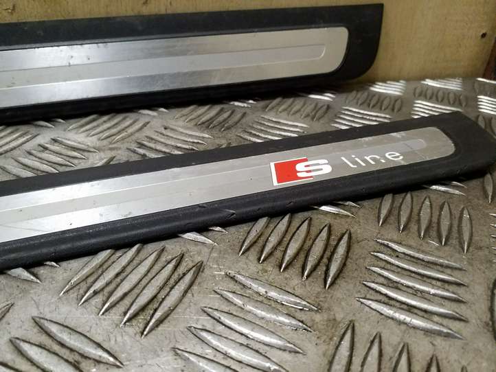 Audi A5 (2007 - 2011)  8T0853374RE Отделка переднего порога (внутренняя)