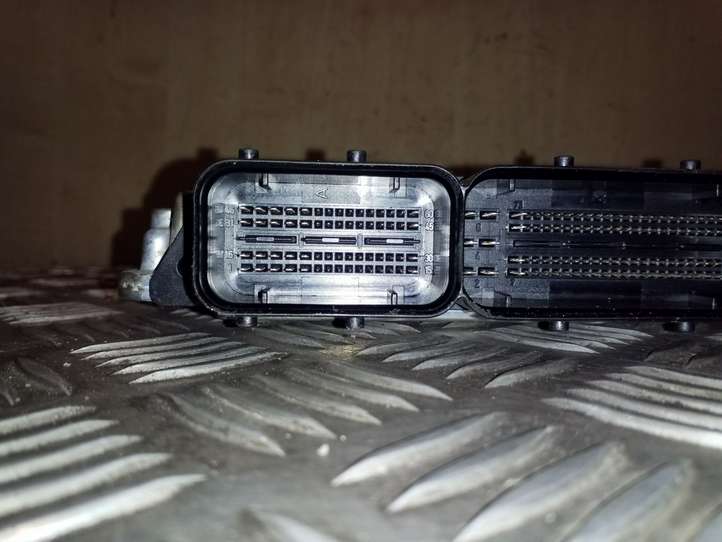 Audi A5 (2007 - 2011)  8K0907401 Блок управления двигателя