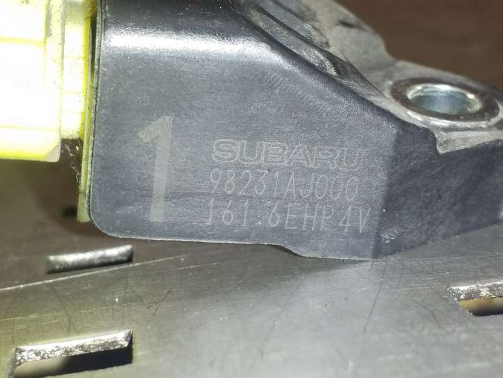 Subaru Outback (2009 - 2014)  98231AJ000 Датчик удара надувных подушек