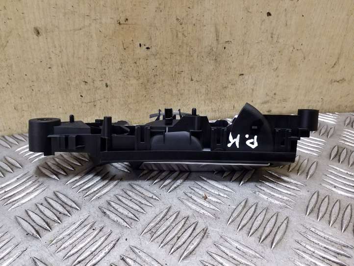 Audi Q7 (2005 - 2009)  4L0837019 Внутренняя ручка