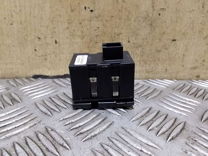 Audi Q7 (2005 - 2009)  4L2927123AVUV Включатель датчиков парковки