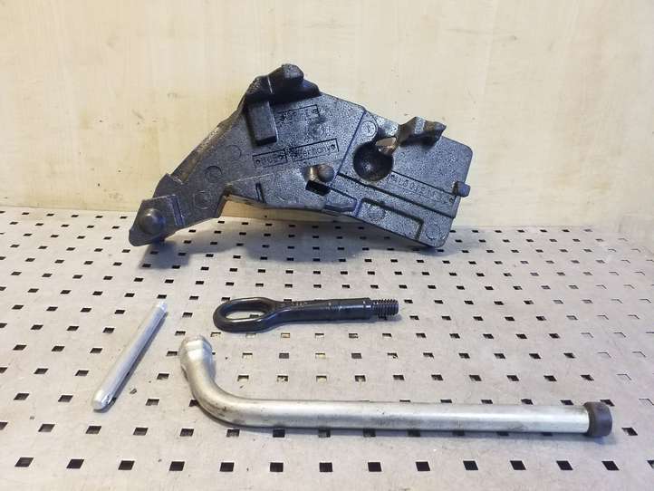 Audi Q7 (2005 - 2009)  4L0012113C Комплект инструментов