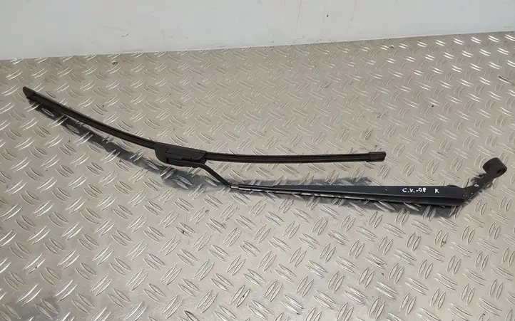 Toyota Corolla Verso AR10 (2004 - 2009) Дворники лобового стекла — фото 1