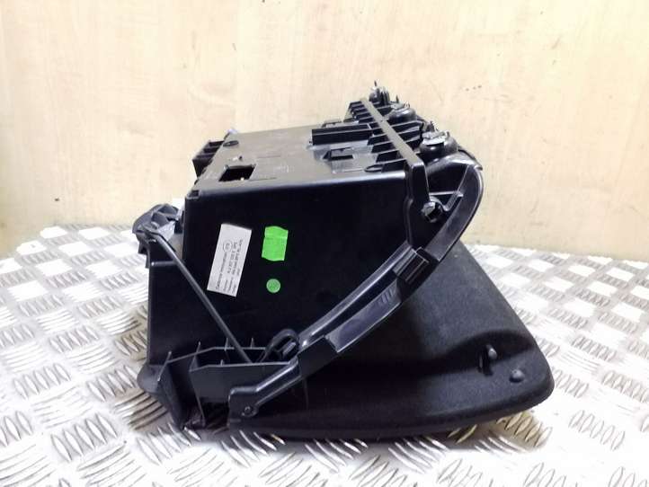 Audi Q7 (2005 - 2009)  4L2857035E Комплект ящика для вещей (бардачка)