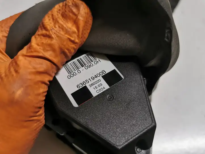 BMW 3 G20 G21 (2019 - ) 636519400B Задний ремень безопасности — фото 2