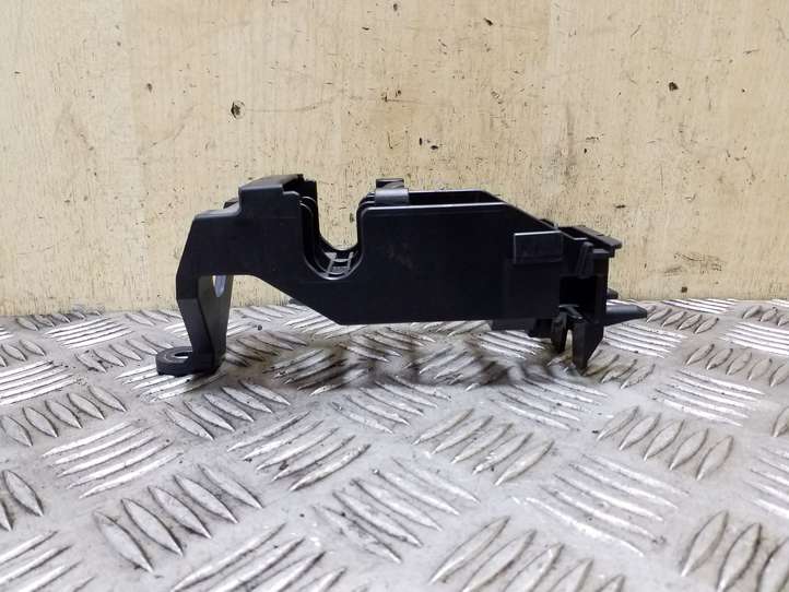 Audi A5 (2007 - 2011)  8K0937545F Блок монтирования реле