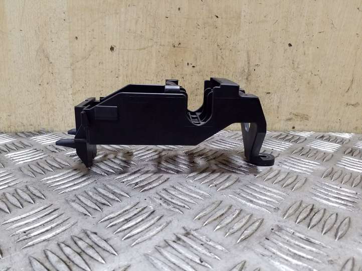 Audi A5 (2007 - 2011)  8K0937545F Блок монтирования реле