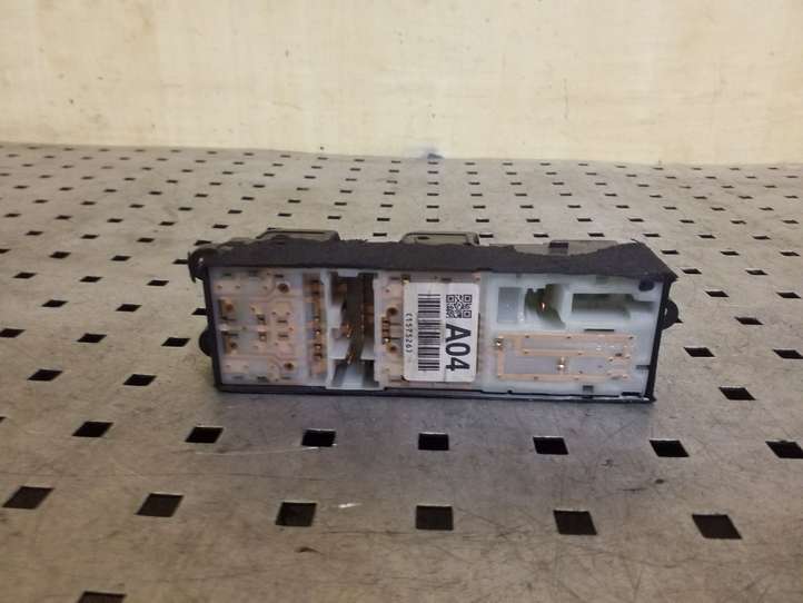 Subaru Outback (2009 - 2014)  157526 Кнопка стеклоподъемников