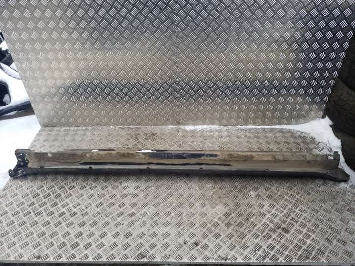 Subaru Outback (2009 - 2014)   Порог