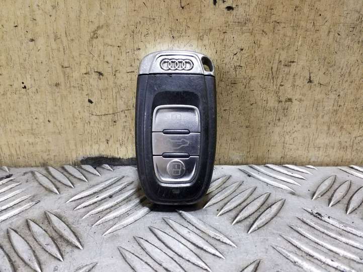 Audi A5 (2007 - 2011)  8T0959754D Ключ / карточка зажигания