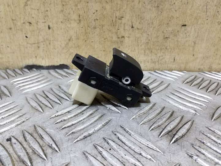 Chevrolet Captiva (2011 - 2013)  202005438 Кнопка стеклоподъемников