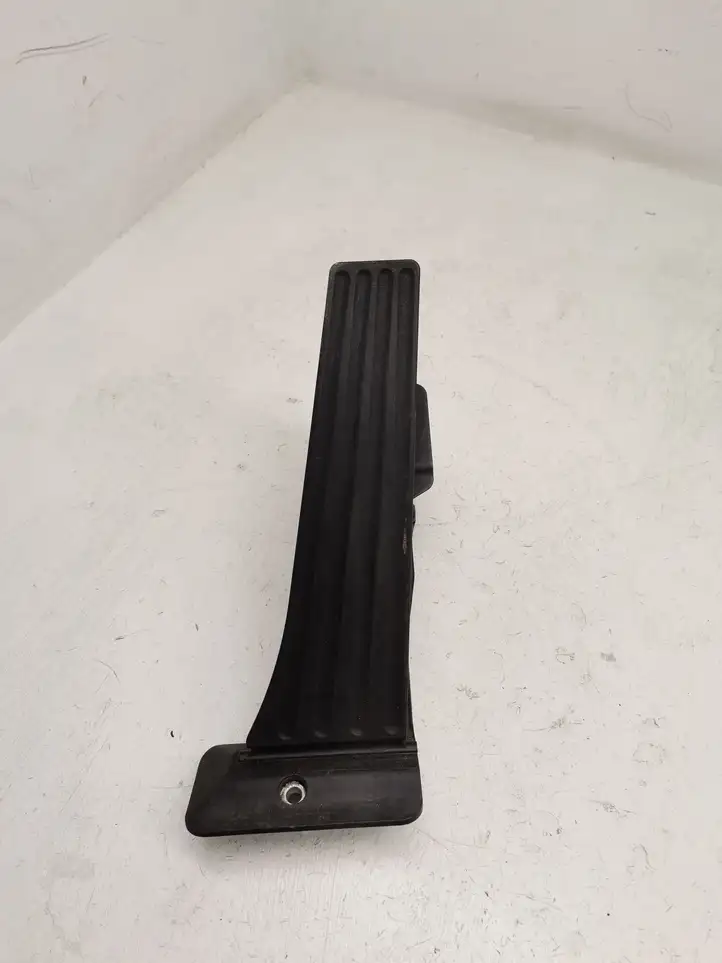 BMW 3 F30 F35 F31 (2012 - 2018) 6853175 Педаль акселератора — фото 1