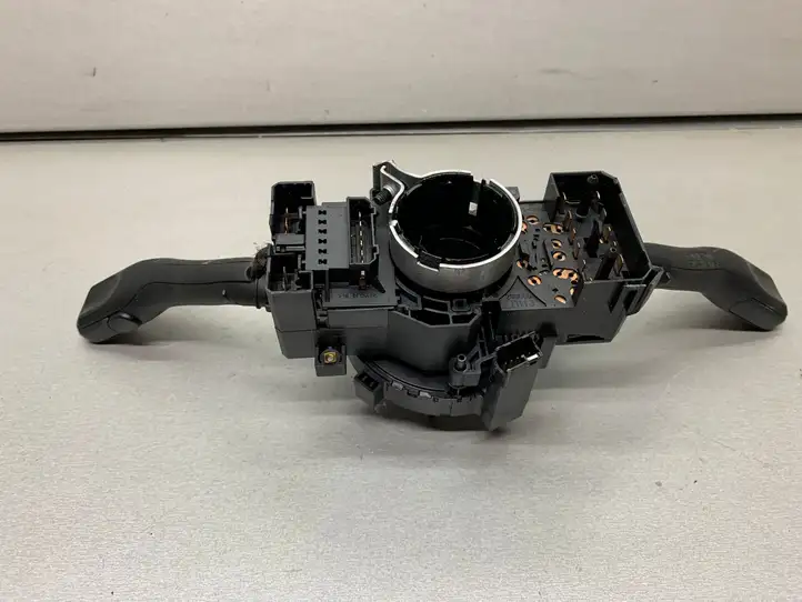Volkswagen PASSAT B5.5 (2001 - 2005) 8L0953513G Контактное кольцо SRS — фото 2