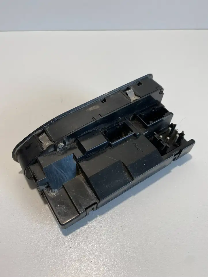 BMW 5 E39 (1996 - 2003) 6904306 Кнопка стеклоподъемников — фото 2