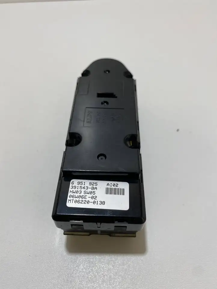 BMW 5 E60 E61 (2004 - 2010) 6951925 Кнопка стеклоподъемников — фото 3