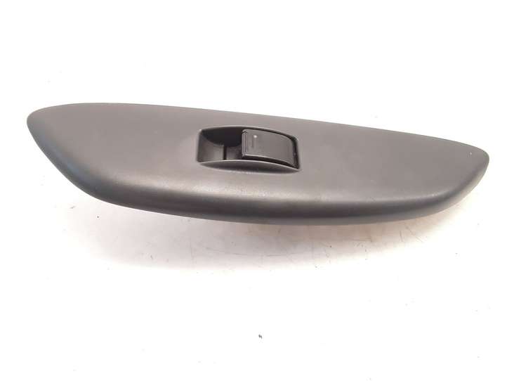 Toyota Yaris (2005 - 2009)   Кнопка стеклоподъемников