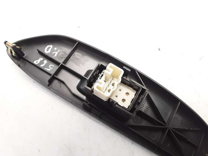 Toyota Yaris (2005 - 2009)   Кнопка стеклоподъемников