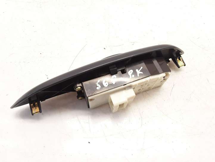 Toyota Yaris (2005 - 2009)   Кнопка стеклоподъемников