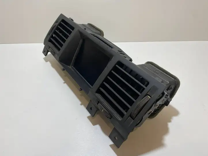 Opel Vectra C (2002 - 2005) 09177133 Центральный воздушный дефлектор — фото 1