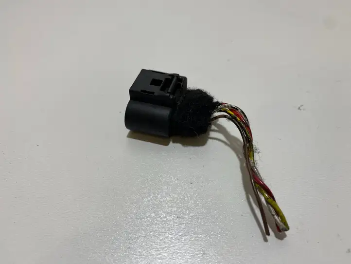 Audi A4 S4 B8 8K (2011 - 2015) 8K0973724 Прочая электропроводка — фото 2