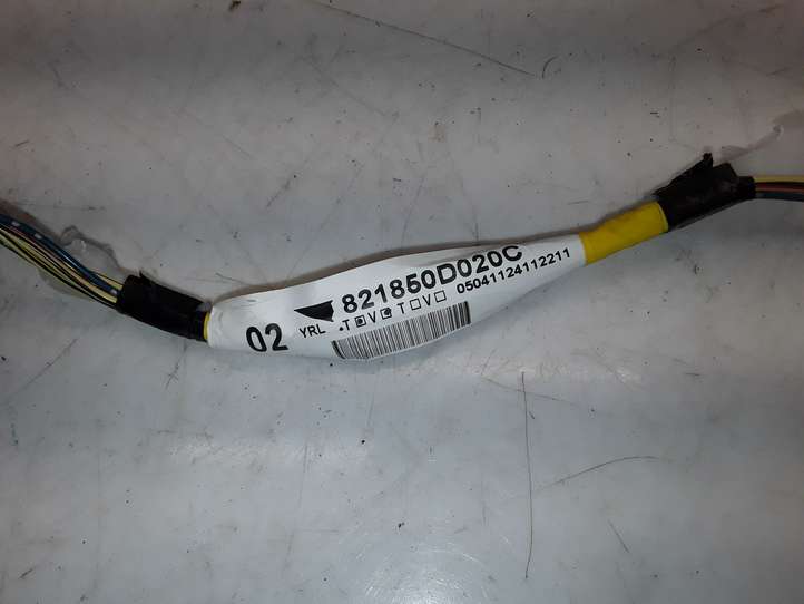 Toyota Yaris (2005 - 2009)  821850D020C Проводка крышки багажника