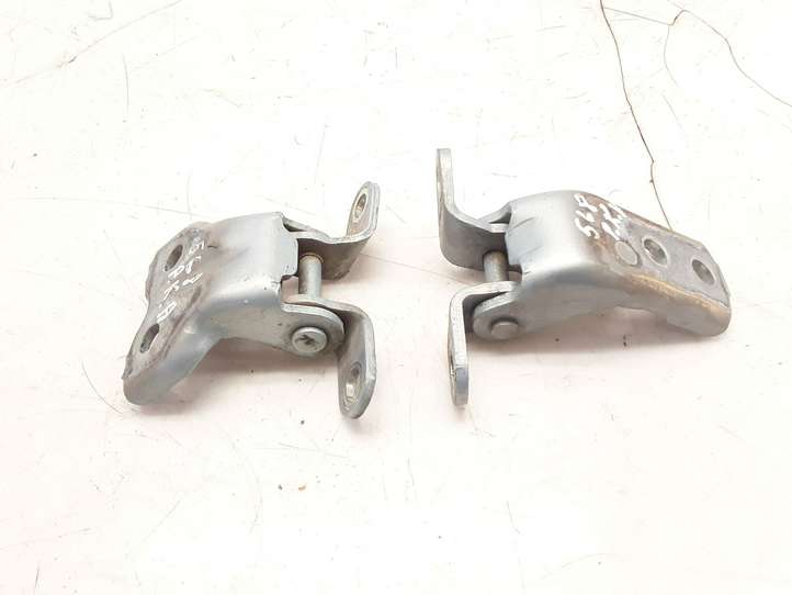Toyota Yaris (2005 - 2009)  8R0 Комплект петель передней двери