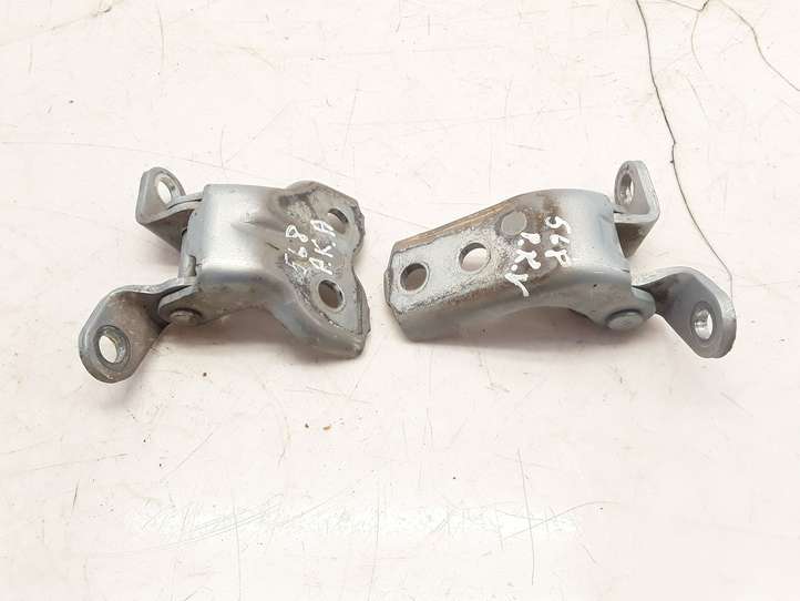 Toyota Yaris (2005 - 2009)  8R0 Комплект петель передней двери