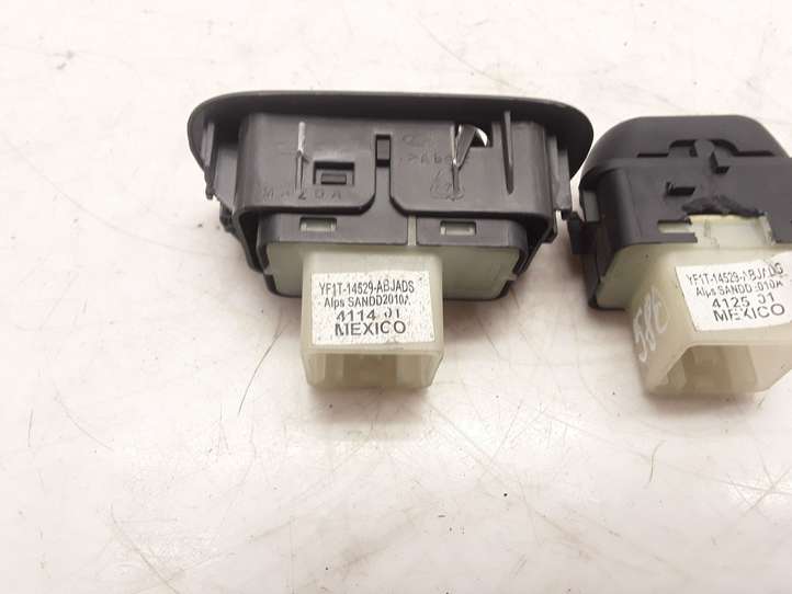 Mazda Tribute (2004 - 2007)  YF1T14529ABJADS Кнопка стеклоподъемников