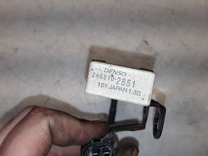 Toyota Yaris (2005 - 2009)  2468102851 Реле вентилятора охлаждения
