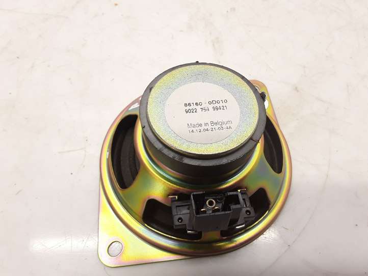 Toyota Yaris (2005 - 2009)  861600D010 Громкоговоритель в панели