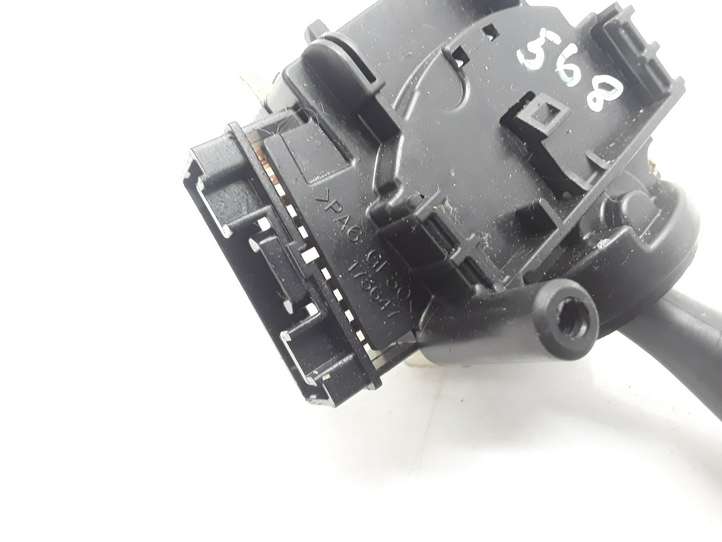 Toyota Yaris (2005 - 2009)  173647 Ручка стеклоочистителей