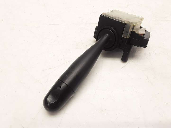 Toyota Yaris (2005 - 2009)  173647 Ручка стеклоочистителей