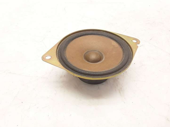 Toyota Yaris (2005 - 2009)  861600D010 Громкоговоритель в панели